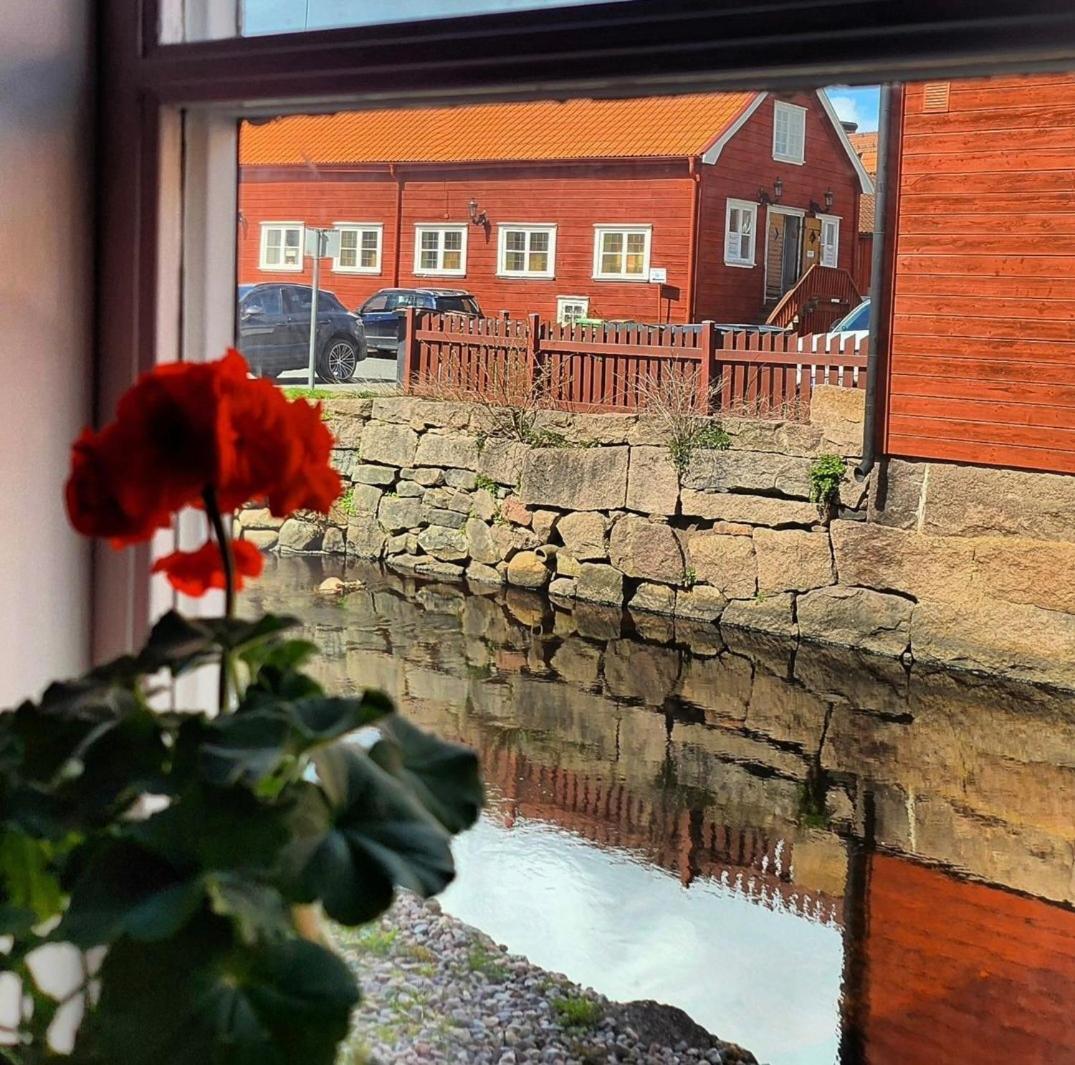 Garvaren Boendet Mitt I Gamla Stan I Eksjoe Luaran gambar